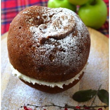 Williams-Sonoma Apple Spiced Cake