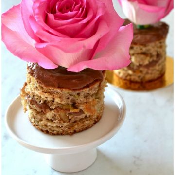 Fresh Flower Topper Mini Cakes