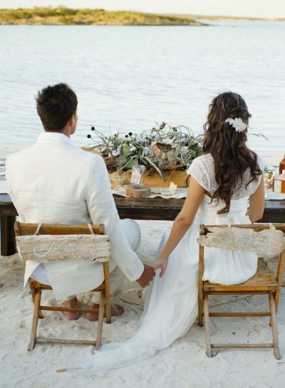 5 BEST BEACH INSPIRED WEDDING PHOTO SHOOTS