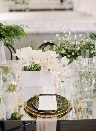 Inspiration: GREEN, GOLD + WHITE TABLESCAPES TO SWOON OVER