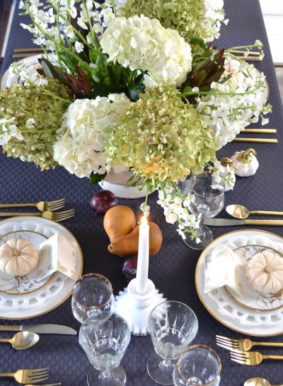 COZY FALL-INSPIRED TABLESCAPE BY THE FIRE