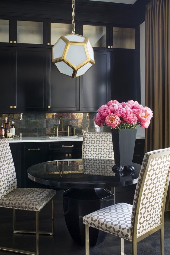 ALLURING STYLE & ELEGANT LIVING WITH WENDY LABRUM INTERIORS