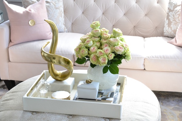 CHIC TRAY STYLING FOR SPRING