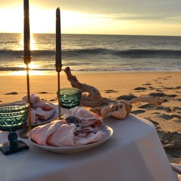 AN INTIMATE SUNRISE BEACH INSPIRATION SHOOT