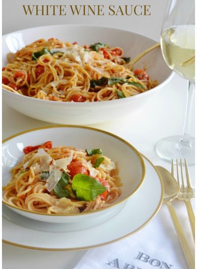 30-MINUTE MEAL RECIPE: GARLICKY TOMATO PASTA WITH WHITE WINE SAUCE