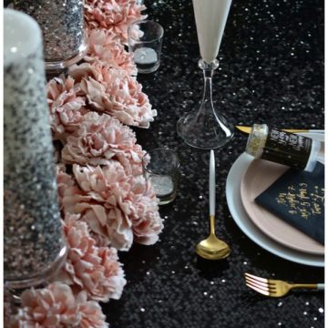 A GLAM BLACK & BLUSH NEW YEAR'S EVE TABLESCAPE