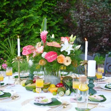 HOSTING A TROPICAL THEMED DINNER PARTY