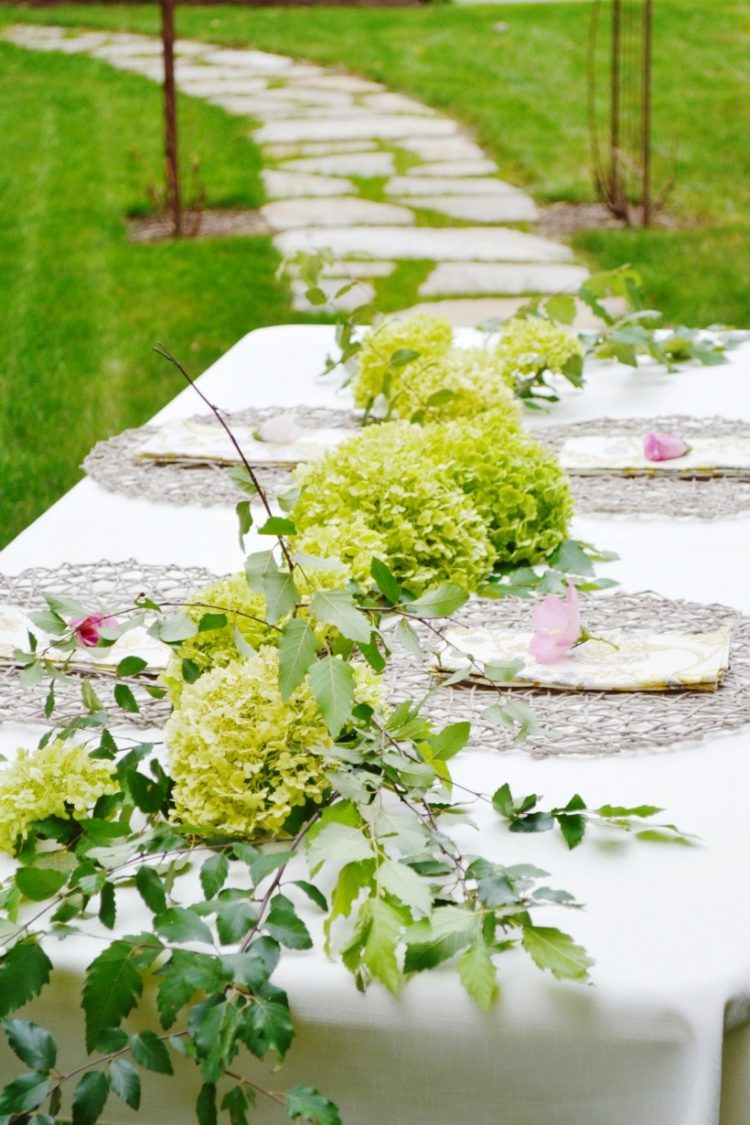 HOW TO MAKE A SIMPLE AND CASUAL LIMELIGHT HYDRANGEA & GREENERY TABLE RUNNER