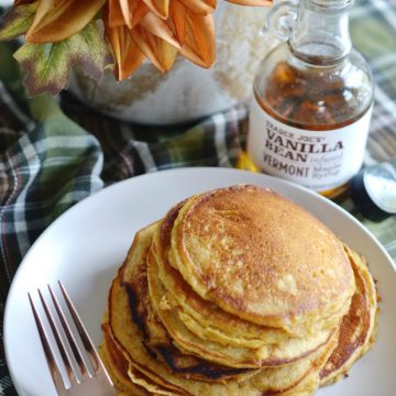 A MUST TRY BREAKFAST TO ENJOY THIS FALL SEASON: TRADER JOE'S PUMPKIN & WAFFLE MIX AND VANILLA INFUSED MAPLE SYRUP