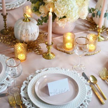 A FRIENDSGIVING TABLESCAPE WITH A FEMININE COLOR PALETTE {PINK, WHITE AND GOLD}