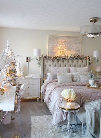 MY CHRISTMAS HOME TOUR: A STYLISHLY COZY CHRISTMAS BEDROOM