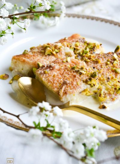 A LIGHT AND FLAVORFUL NO-BAKE CARDAMOM BREAD PUDDING RECIPE WITH PISTACHIO TOPPING