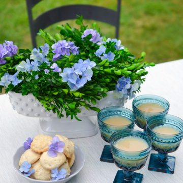 TEA COOKIES THAT ARE A BIT HEALTHIER TO ENJOY + A DIY BOXWOOD & HYDRANGEA TABLE CENTERPIECE