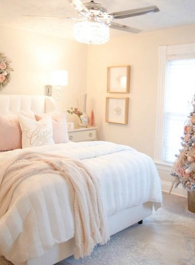 CHRISTMAS HOME TOUR: ‘THE GUEST ROOM’
