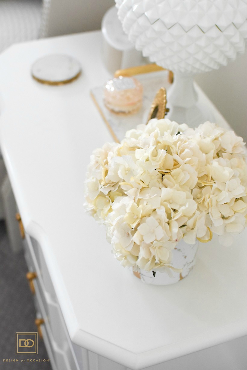 STYLING YOUR BEDROOM WITH ARTIFICIAL FLOWERS