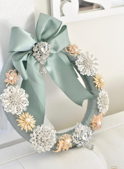 A LOOK AT MY HOLIDAY DECOR DIY USING INSPIRATION FROM FRONTGATES’ JEWELED BROOCH WREATHS