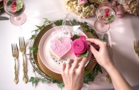Holiday Tabletop: HOW TO THROW A BEAUTIFULLY BLUSH GALENTINE'S DAY SOIREE