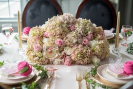 Holiday Tablescape & Dessert Bar: HOW TO THROW A BEAUTIFULLY BLUSH GALENTINE'S DAY SOIREE