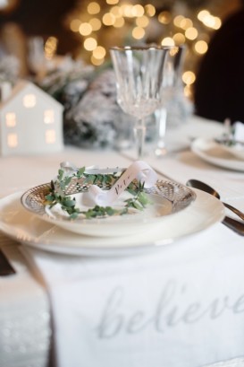 DESIGN BY OCCASION HOLIDAY HOME TOUR {PART 1}: SNOWY WHITE DINING ROOM
