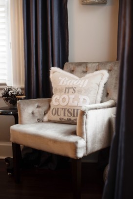 DESIGN BY OCCASION HOLIDAY HOME TOUR {PART 1}: SNOWY WHITE DINING ROOM