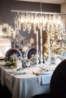 DESIGN BY OCCASION HOLIDAY HOME TOUR {PART 1}: SNOWY WHITE DINING ROOM