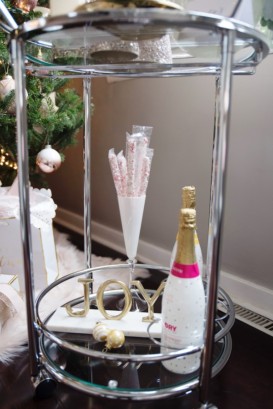 DESIGN BY OCCASION HOLIDAY HOME TOUR {PART 2}: A PINK & GOLD CHRISTMAS DECORATED LIVING ROOM