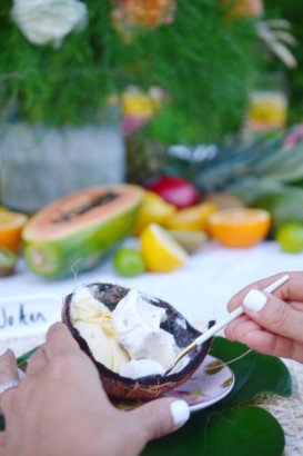 HOSTING A TROPICAL THEMED DINNER PARTY