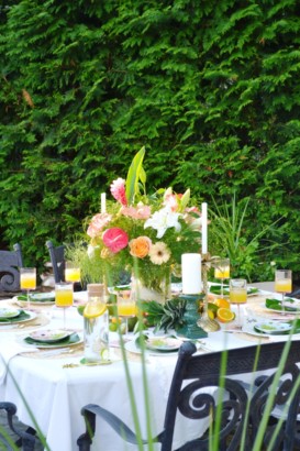 HOSTING A TROPICAL THEMED DINNER PARTY
