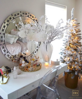MY CHRISTMAS HOME TOUR:A STYLISHLY COZY CHRISTMAS BEDROOM