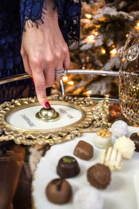 CHRISTMAS HOME TOUR: DINING ROOM SNEAK PEEK