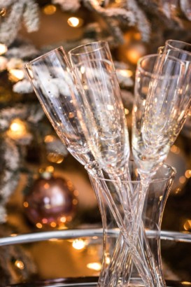 CHRISTMAS HOME TOUR: DINING ROOM SNEAK PEEK