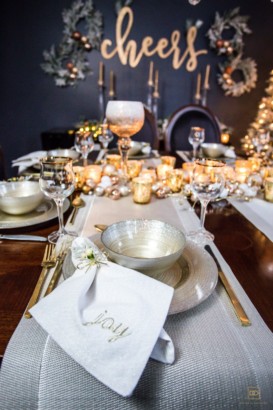 CHRISTMAS HOME TOUR: A GILDED & GLOWING DINING ROOM {PART 2 OF 3}