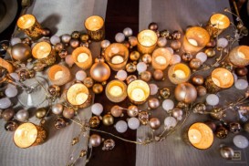 CHRISTMAS HOME TOUR: A GILDED & GLOWING DINING ROOM {PART 2 OF 3}